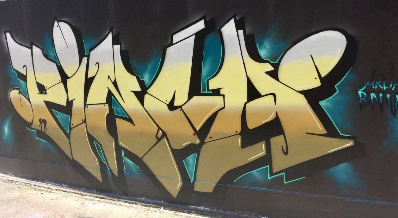 Graffiti Wall - Photo by Pincho1