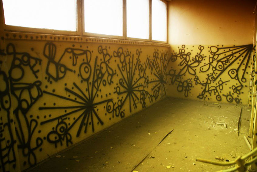 Graffiti Wall - Photo by Piotr