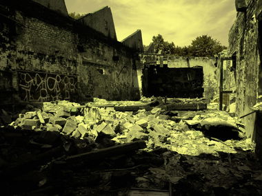 Graffiti Artwork - Photo by Piotr