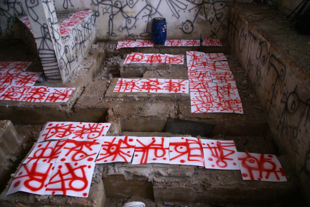 Graffiti Artwork - Photo by Piotr