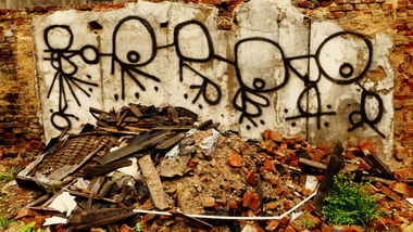 Graffiti Artwork - Photo by Piotr