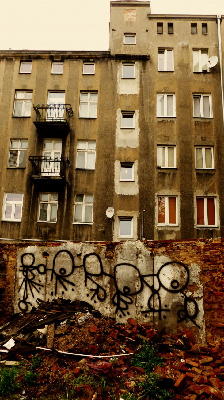 Graffiti Artwork - Photo by Piotr