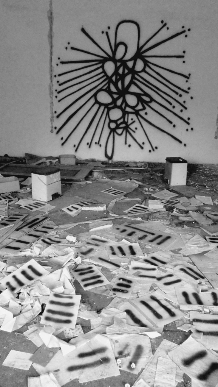 Graffiti Artwork - Photo by Piotr