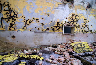 Graffiti Artwork - Photo by Piotr