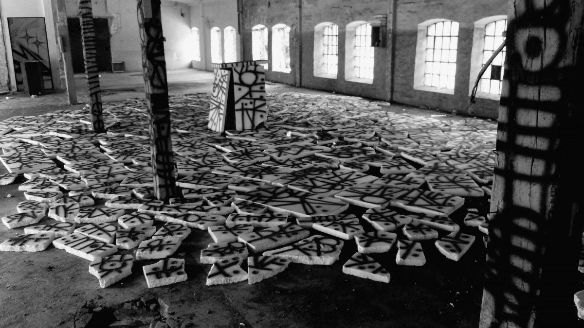 Graffiti Artwork - Photo by Piotr