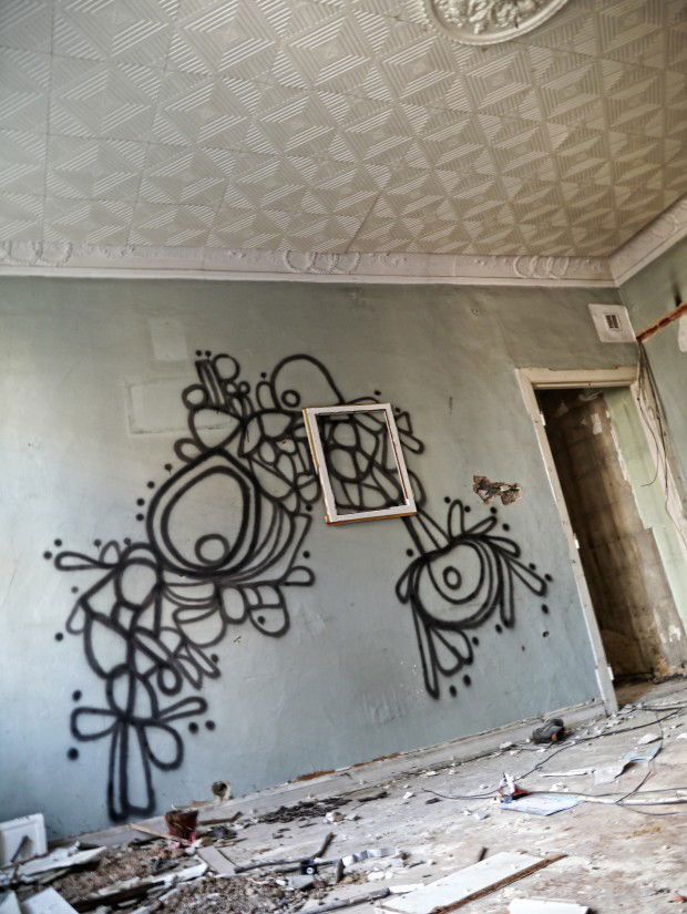 Graffiti Wall - Photo by Piotr