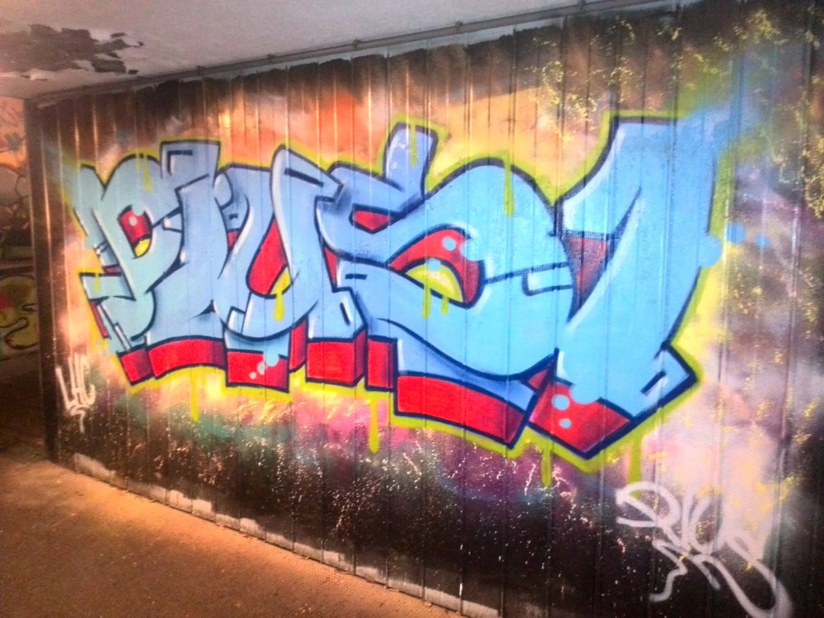 Graffiti Wall - Photo by Pius - splatter, hall, linz (2013)