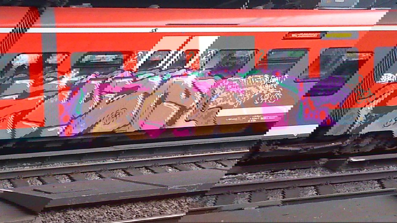 Graffiti Train - Photo by Plattenbau - enso, qba, ludwigshafen (2014)