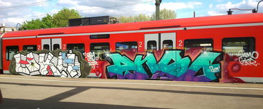 Graffiti Train - Photo by Plattenbau - lokii, enso (2014)