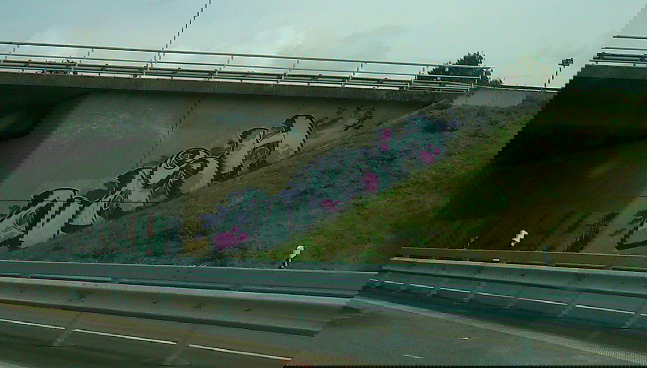 Graffiti Wall - Photo by Plattenbau - nash