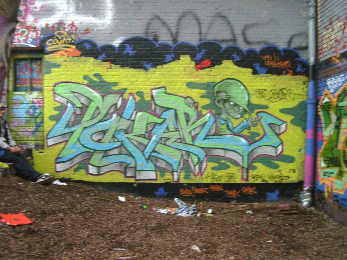 Graffiti Wall - Photo by Pokar - pokar (2014)