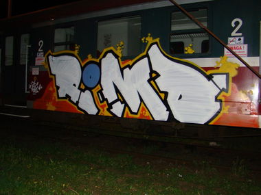 Graffiti Train - Photo by Pomd - pomd
