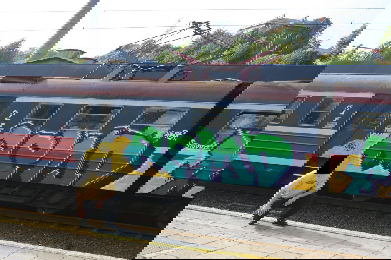 Graffiti Train - Photo by Pomd - Pomd