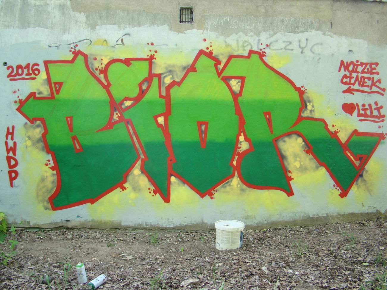 Graffiti Wall - Photo by Pomd - Bior