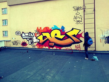 Graffiti Bombing - Photo by Popozuda