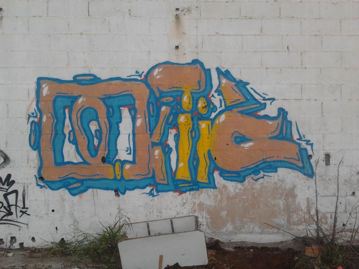 Graffiti Wall in Portugal - Photo by PorcOnoner