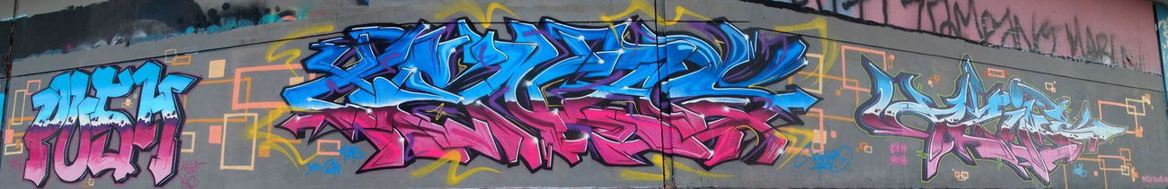 Graffiti Wall - Photo by Posh - Posh, Tenas, Azim