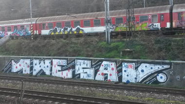 Graffiti Wall - Photo by Prepnutymarak - 1WE, SAV, SWER (2013)