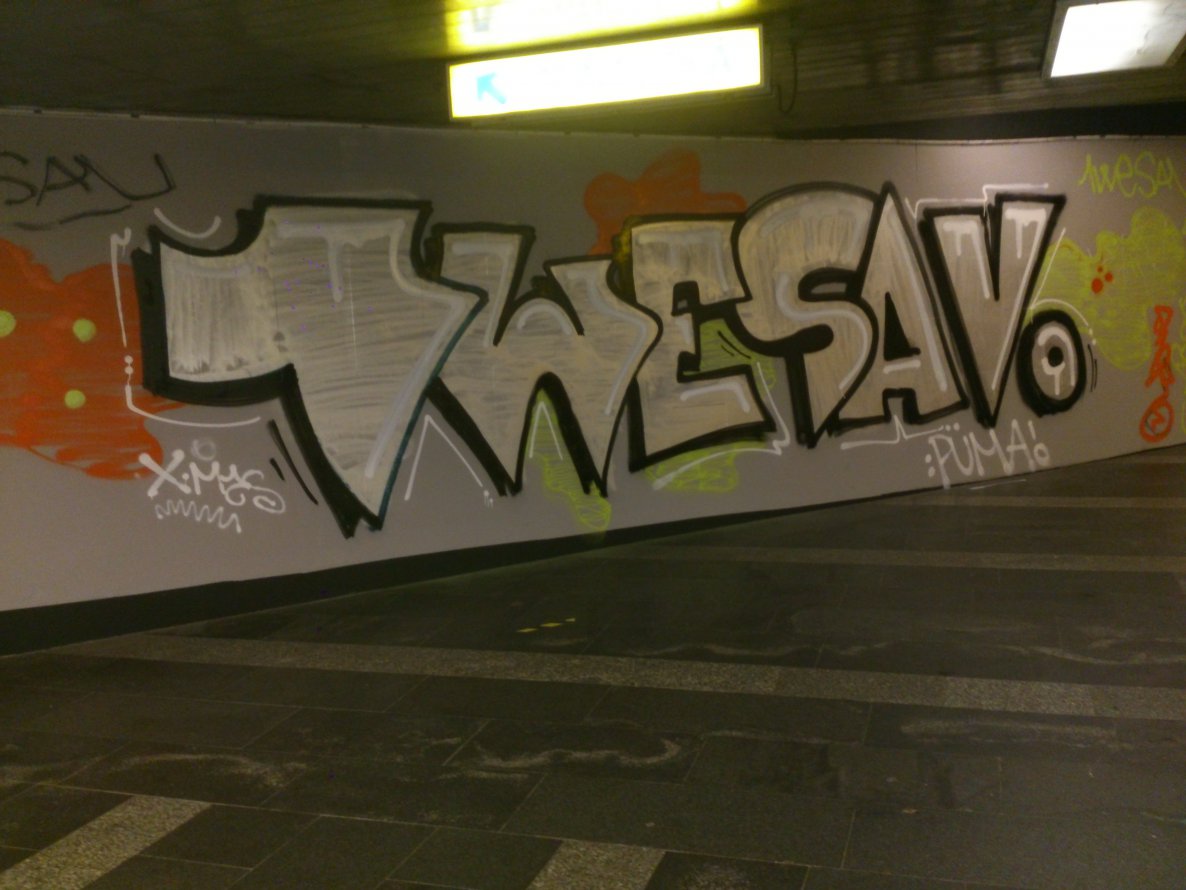 Graffiti Bombing - Photo by Prepnutymarak - 1WE, SAV, Marak (2013)