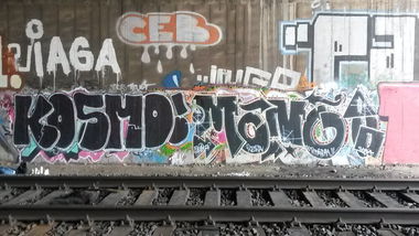 Graffiti Wall in Sudán - Photo by Prepnutymarak - MANGO460, KOSMO, BSSK (2015)