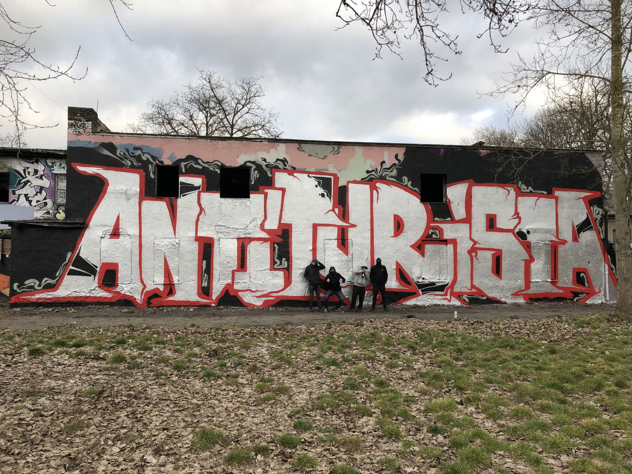 Graffiti Wall - Photo by Pseudonym - Antiturista