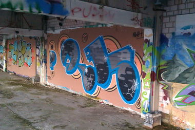 Graffiti Wall - Photo by Pupsmaschine