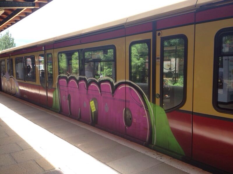 Graffiti Train - Photo by PureColors - nwo, cod, berlin (2013)