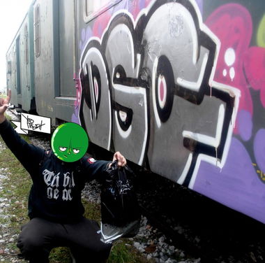 Graffiti Train in Greece - Photo by PureWa - 3P, DSC, HIGH