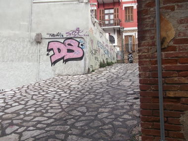 Graffiti Bombing - Photo by PureWa - street, bombs, old