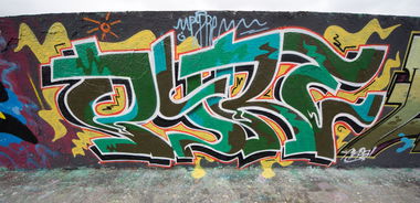 Graffiti Wall - Photo by Pyromyro - pyre, eryp (2014)