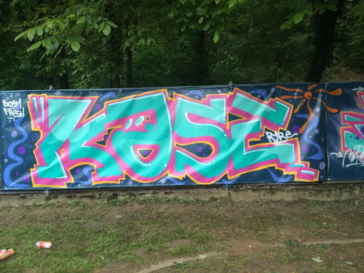 Graffiti Wall - Photo by Pyromyro - Pyre, Käse (2014)