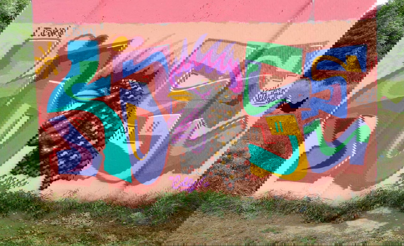 Graffiti Wall - Photo by Pyromyro - Käse, pyromyro, chicken (2014)