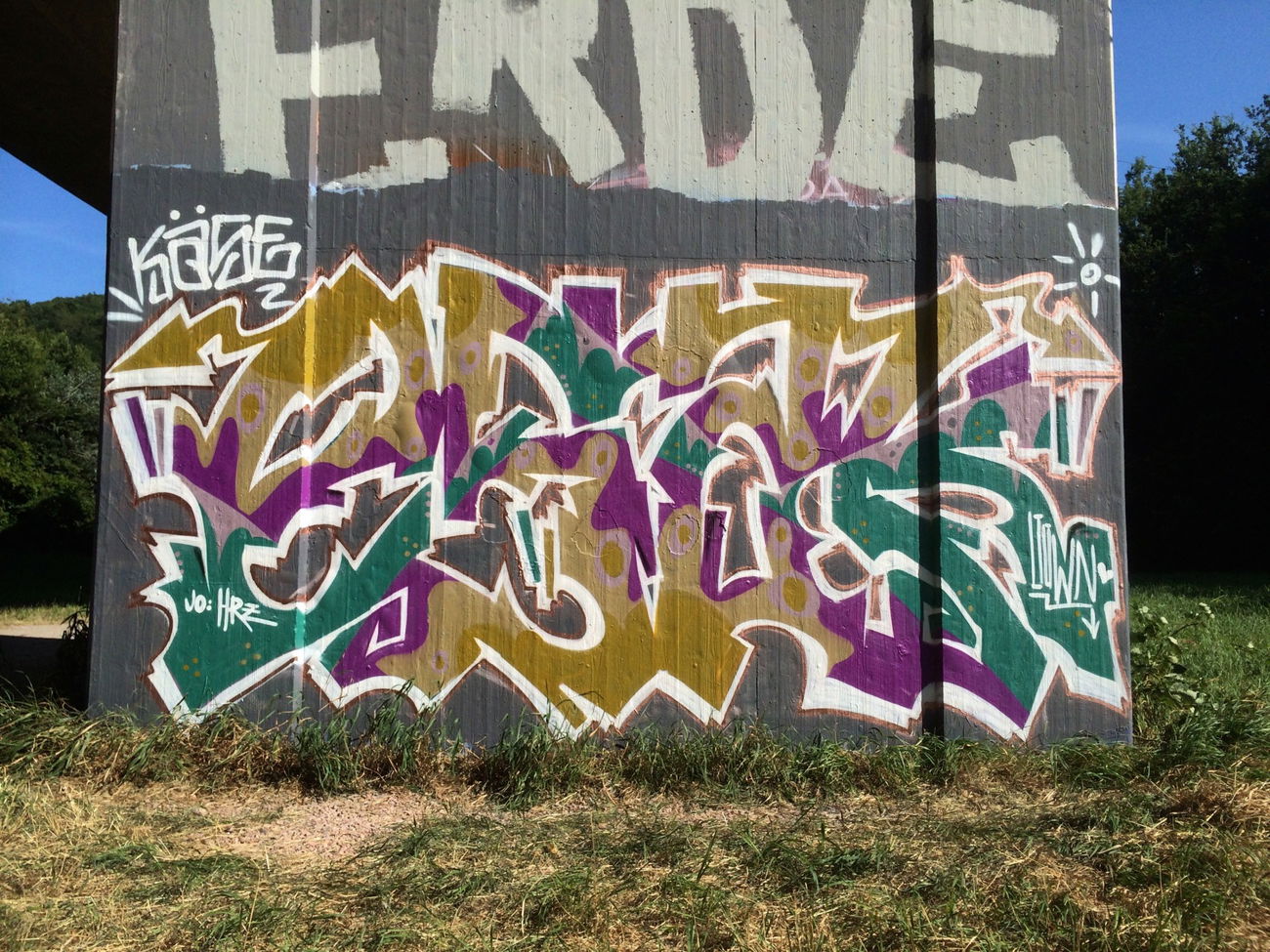 Graffiti Wall in Deutschland - Photo by Pyromyro - esak (2015)