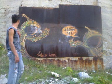 Graffiti Artwork in Serbia - Photo by Qbezone - Stan, stanone, golubac