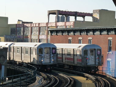 Graffiti Artwork - Photo by Qik - 5, Points (2010)