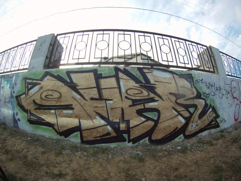 Graffiti Bombing in Moscow - Photo by Qr1 - Quar, Qr1, 107 (2013)