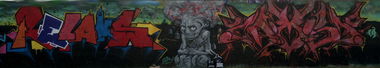 Graffiti Wall - Photo by QruzeOne - FR, FRC, RELAKS (2013)