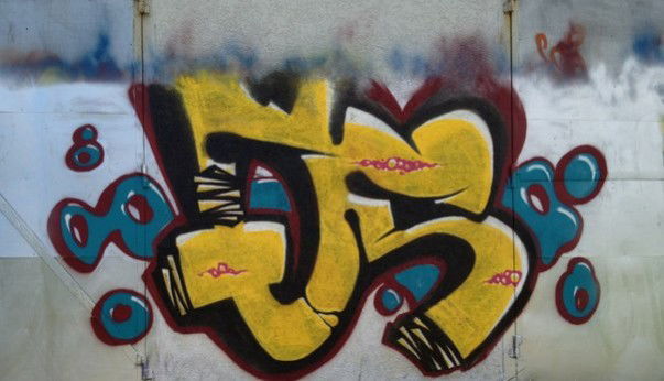 Graffiti Wall - Photo by Qs - street, qs, color (2011)