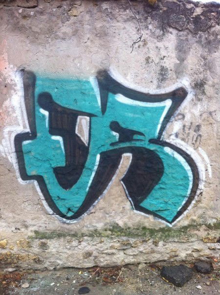 Graffiti Bombing in Kherson - Photo by Qs - street, qs, color