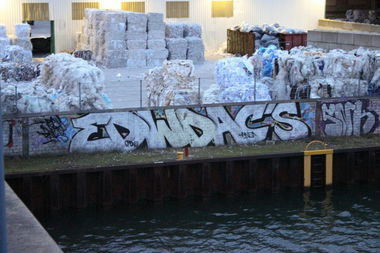 Graffiti Bombing - Photo by RAKS - Edw, Dac, Hansa (2013)