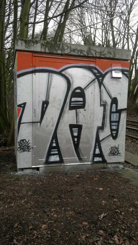 Graffiti Bombing - Photo by RAKS - DAC, Hansa, Edw (2014)