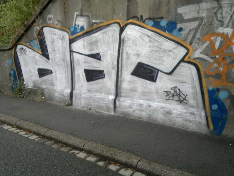 Graffiti Bombing in Dortmund - Photo by RAKS - DAC, Bay (2013)