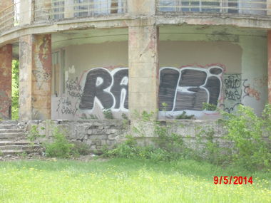 Graffiti Bombing - Photo by RANZO - RANZO