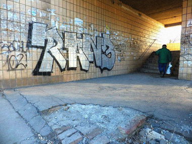 Graffiti Bombing - Photo by RANZO - RANZO