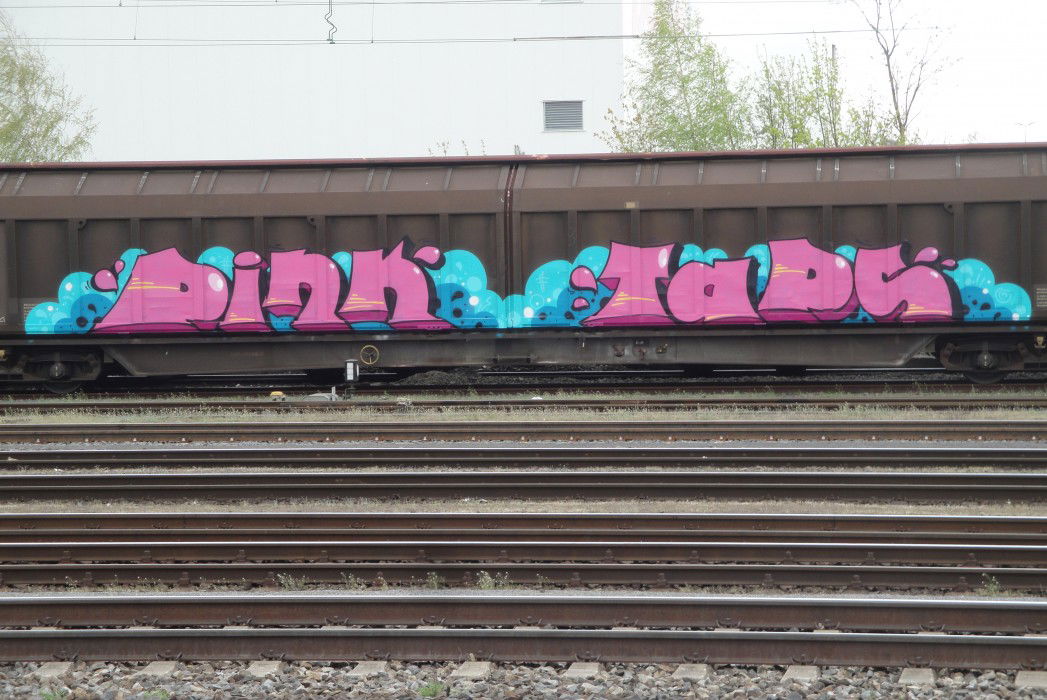 Graffiti Train in Gütersloh - Photo by RATTENSOHN - PINK, TAPS, Freight