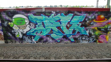 Graffiti Wall in Köln - Photo by RATTENSOHN - DFV, 354, Train