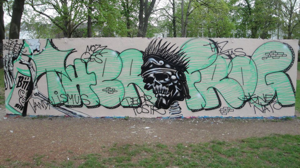 Graffiti Bombing in Bonn - Photo by RATTENSOHN - THER, FROG, OH (2013)