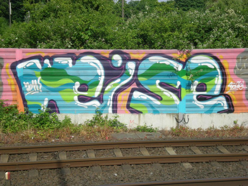 Graffiti Bombing in Köln - Photo by RATTENSOHN - WEISE, BÖSE, Train (2011)