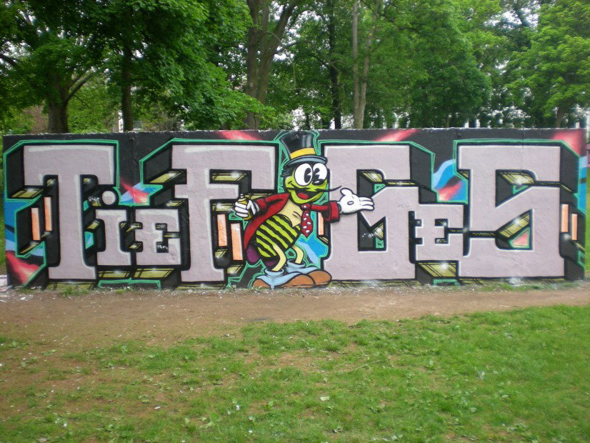Graffiti Wall in Bonn - Photo by RATTENSOHN - TIEF, GES, Bonn (2012)