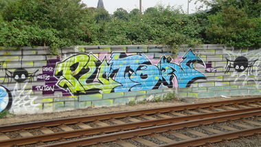 Graffiti Bombing - Photo by RATTENSOHN - PUTON, Netz, Cologne (2012)